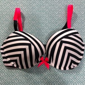 Victoria’s Secret very sexy push up bra